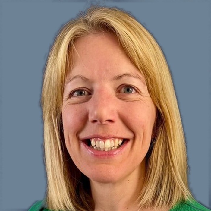 Dr Rebecca Hiscutt